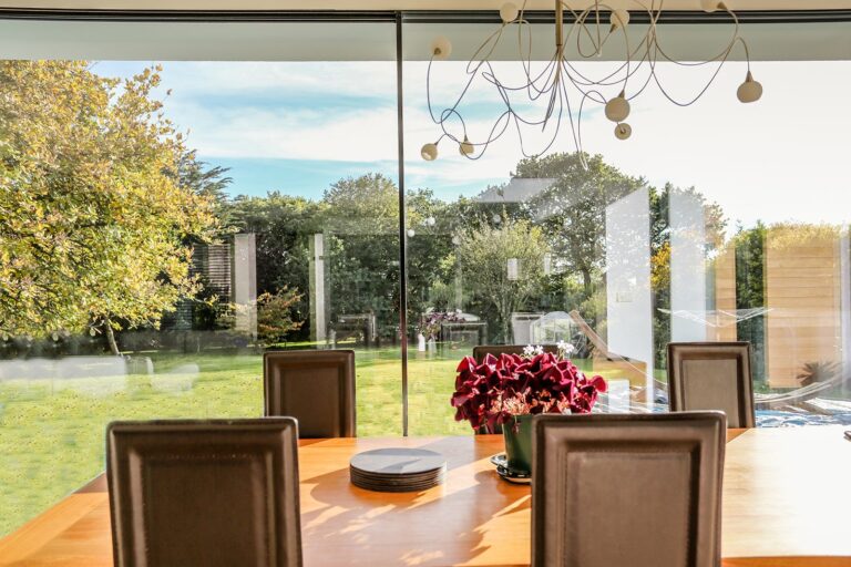 Aluminium Windows Bear Cross